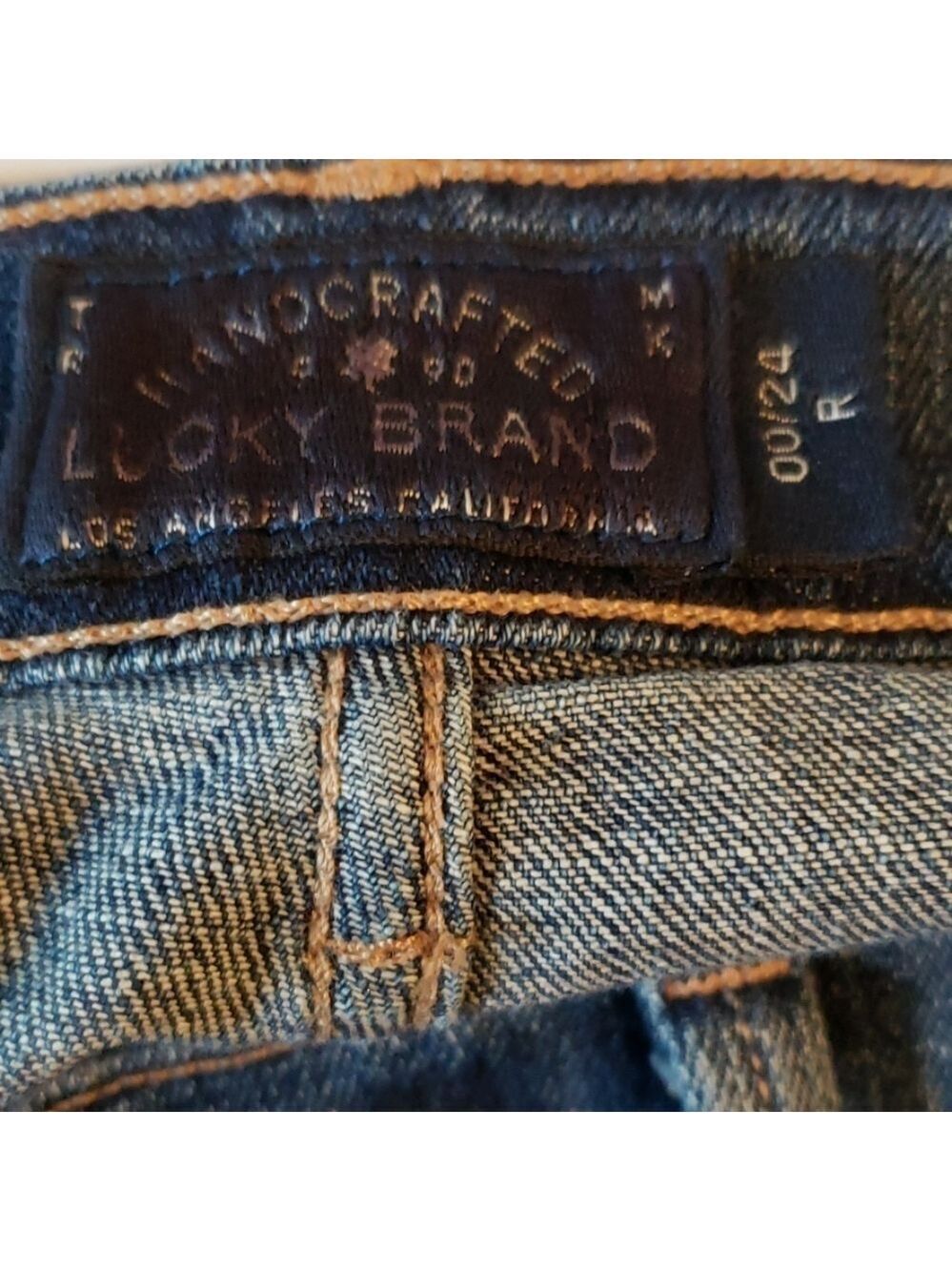 Lucky Jeans Sweet n Straight 8" Rise Med Wash EUC - Picture 4 of 8
